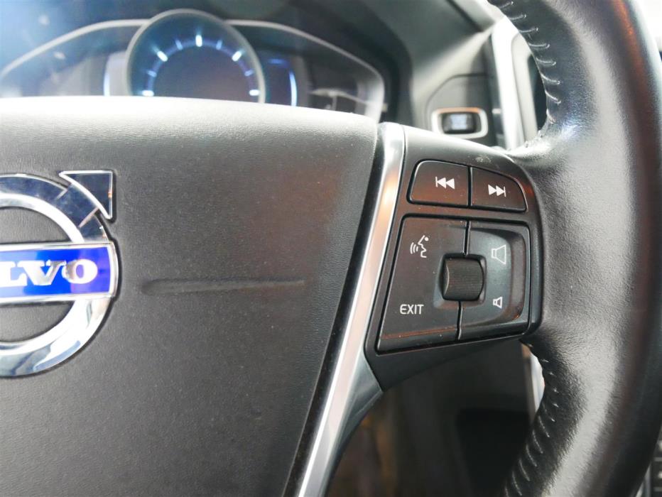 VOLVO XC60 2016