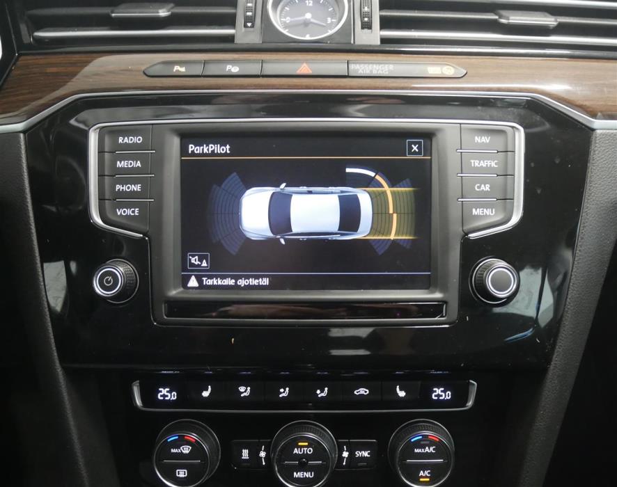 VOLKSWAGEN Passat 2016