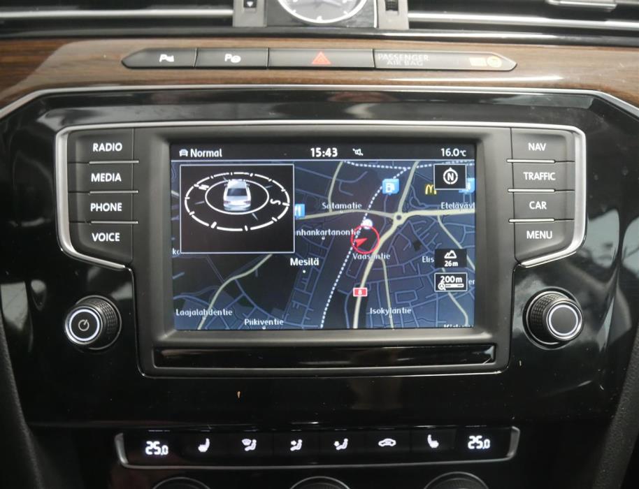 VOLKSWAGEN Passat 2016