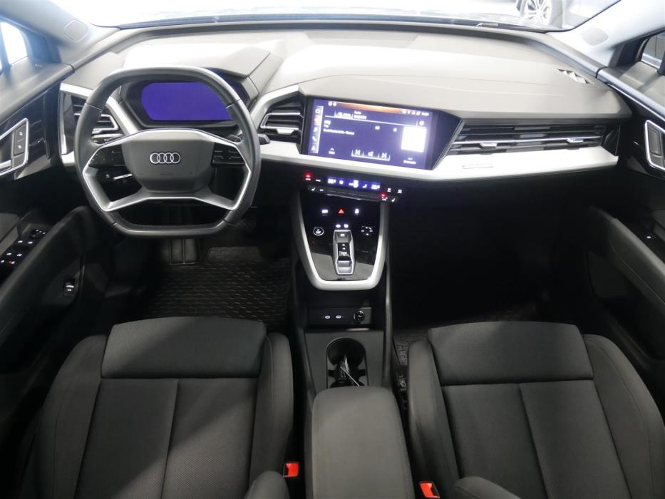AUDI Q4 e-tron 2024