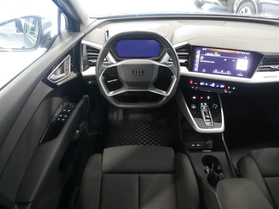 AUDI Q4 e-tron 2024