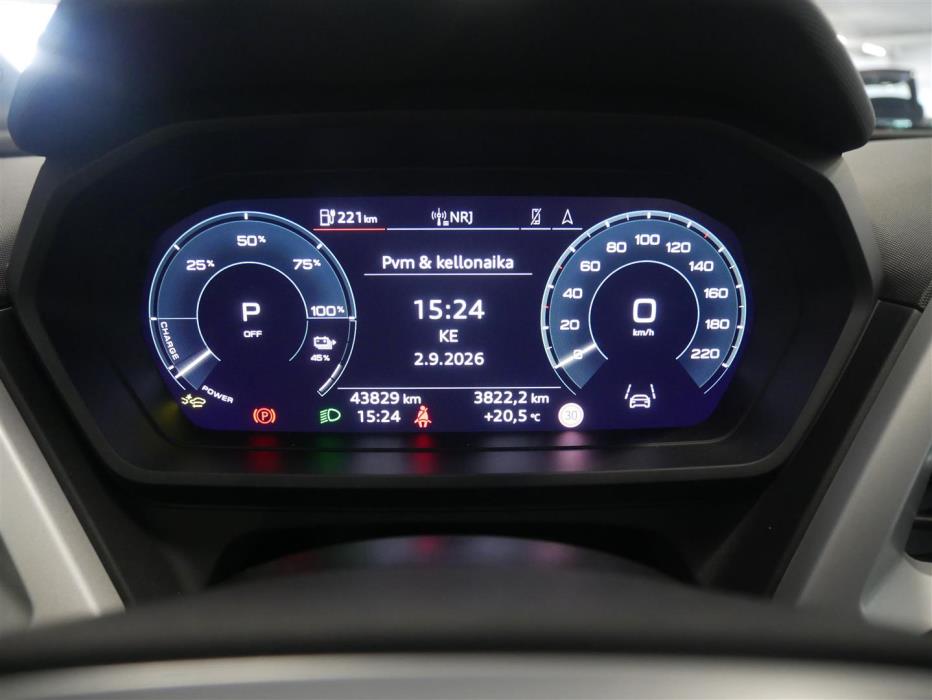 AUDI Q4 e-tron 2024
