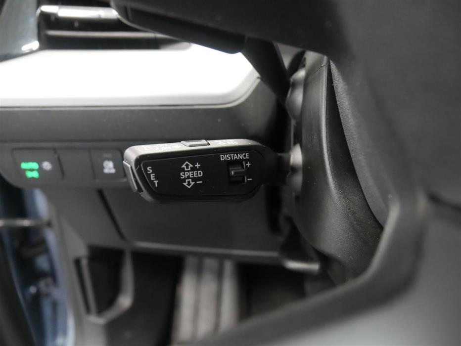 AUDI Q4 e-tron 2024