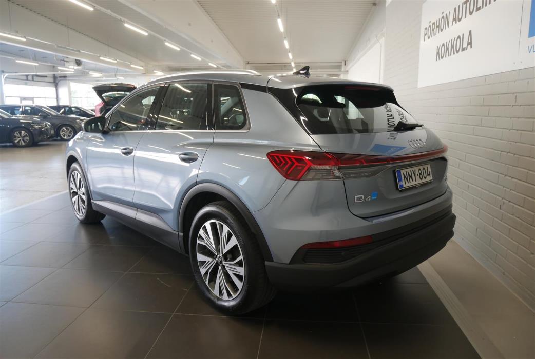 AUDI Q4 e-tron 2024