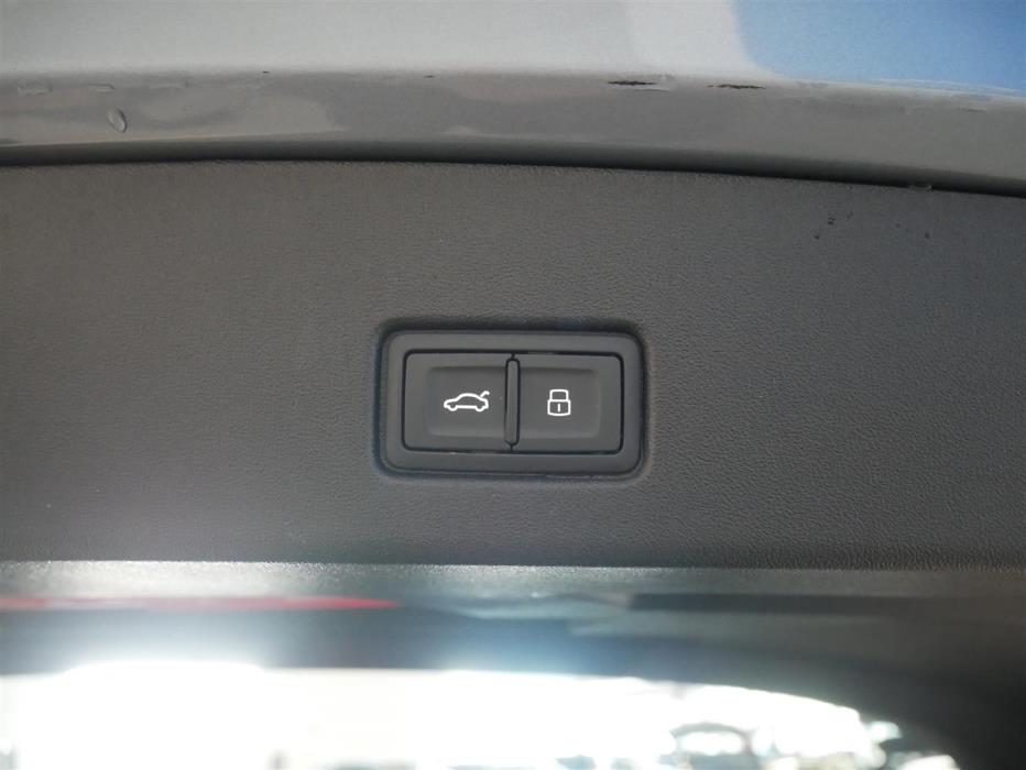 AUDI Q4 e-tron 2024