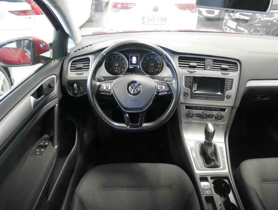 VOLKSWAGEN Golf 2015