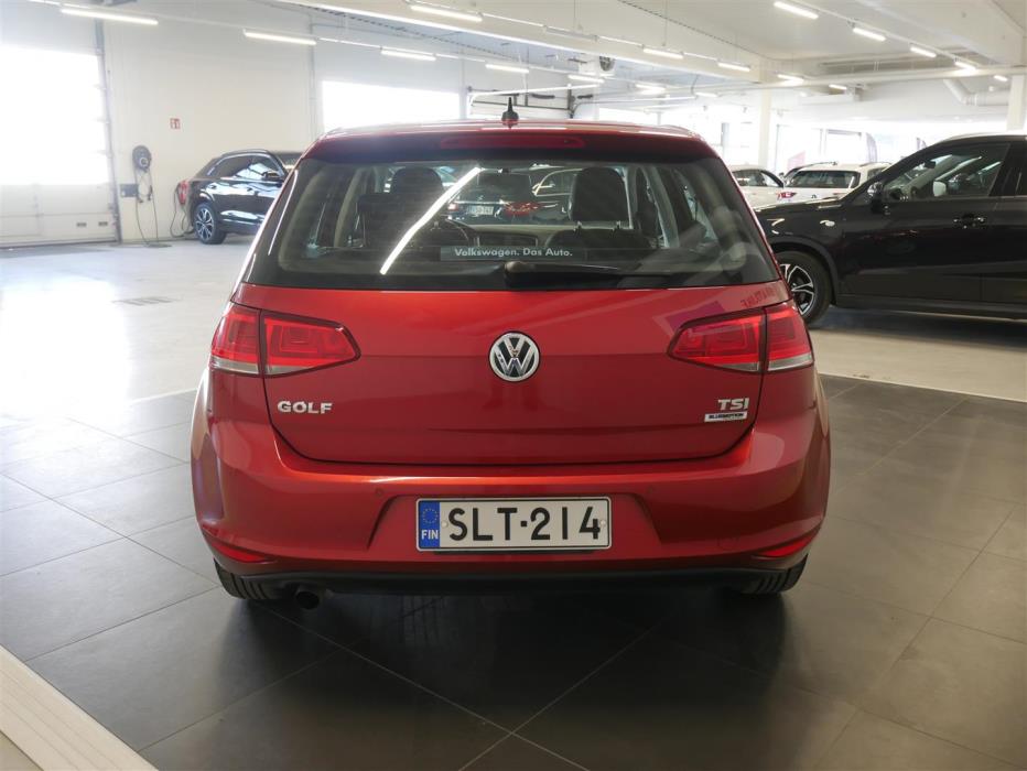 VOLKSWAGEN Golf 2015