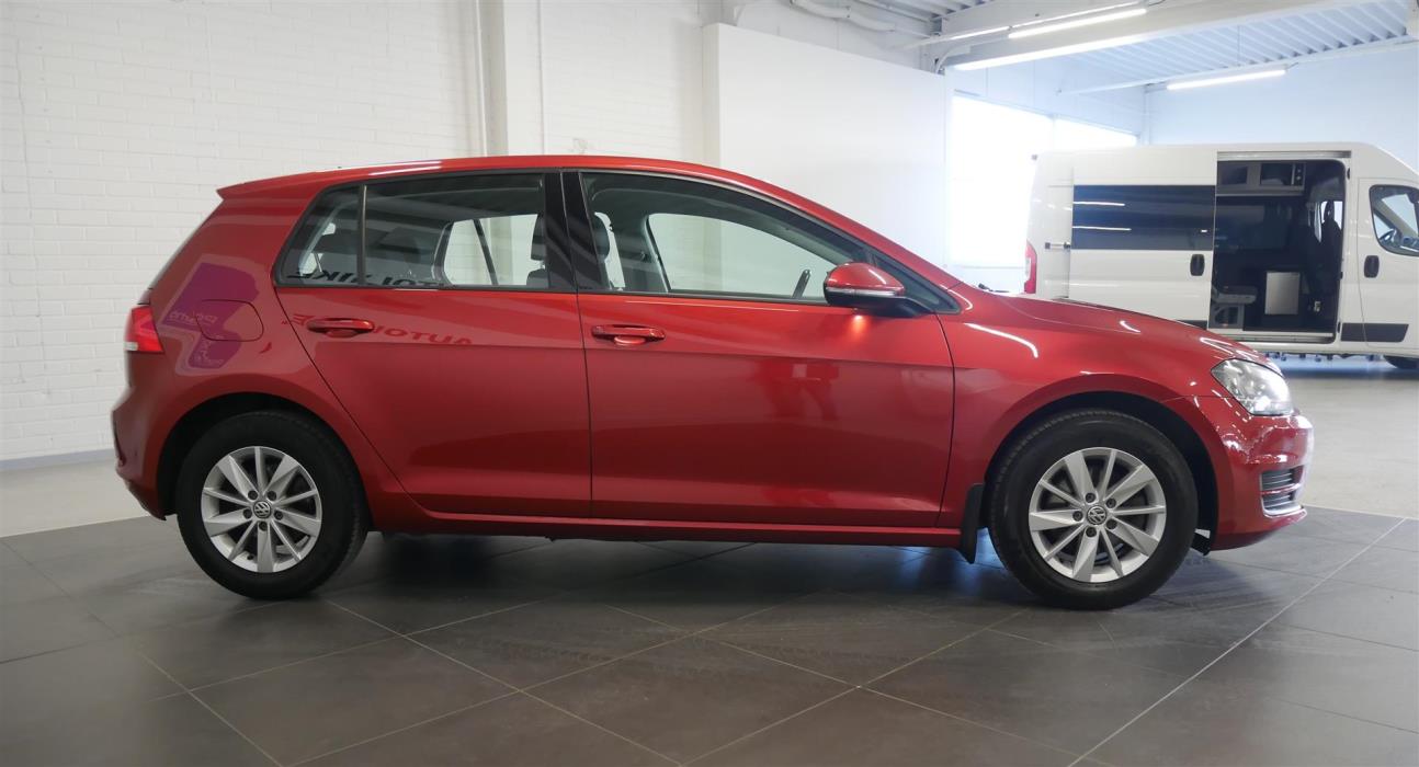 VOLKSWAGEN Golf 2015