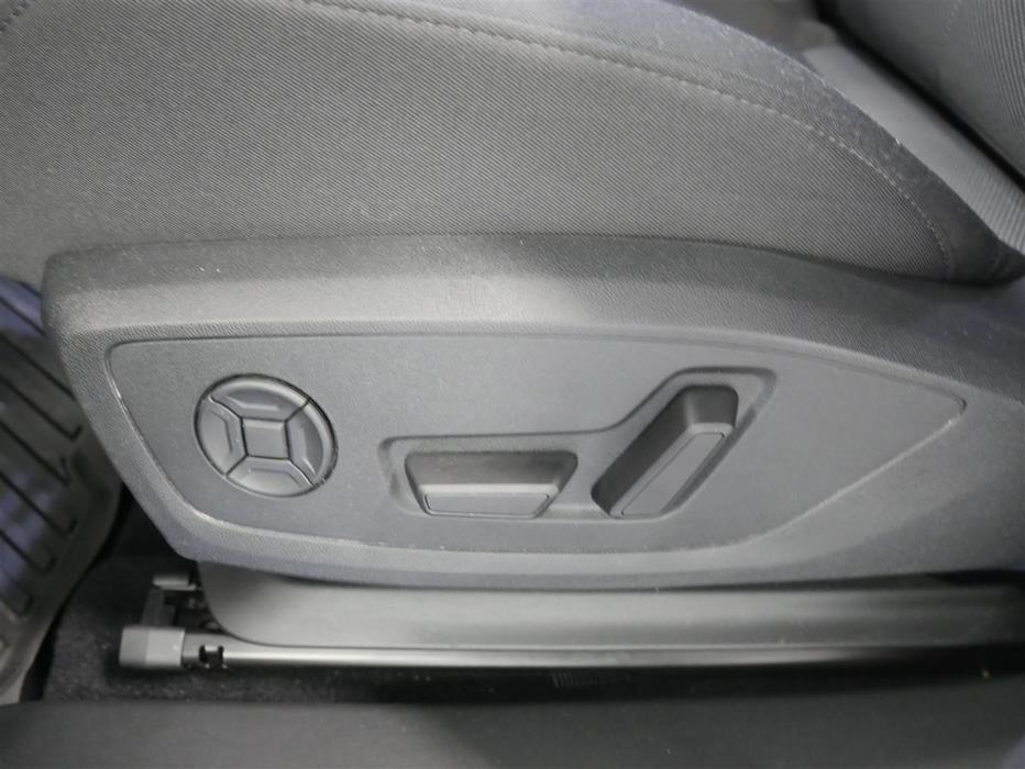 AUDI Q4 e-tron 2024