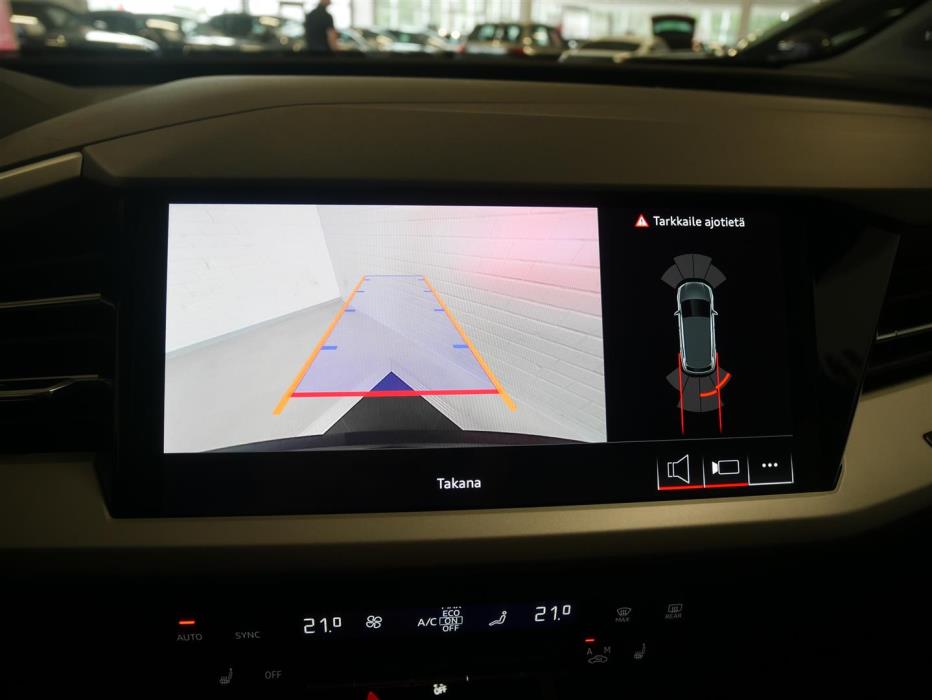 AUDI Q4 e-tron 2024