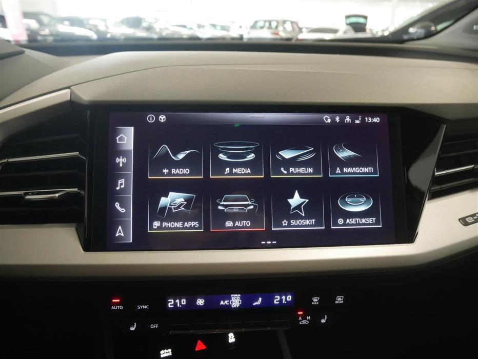 AUDI Q4 e-tron 2024