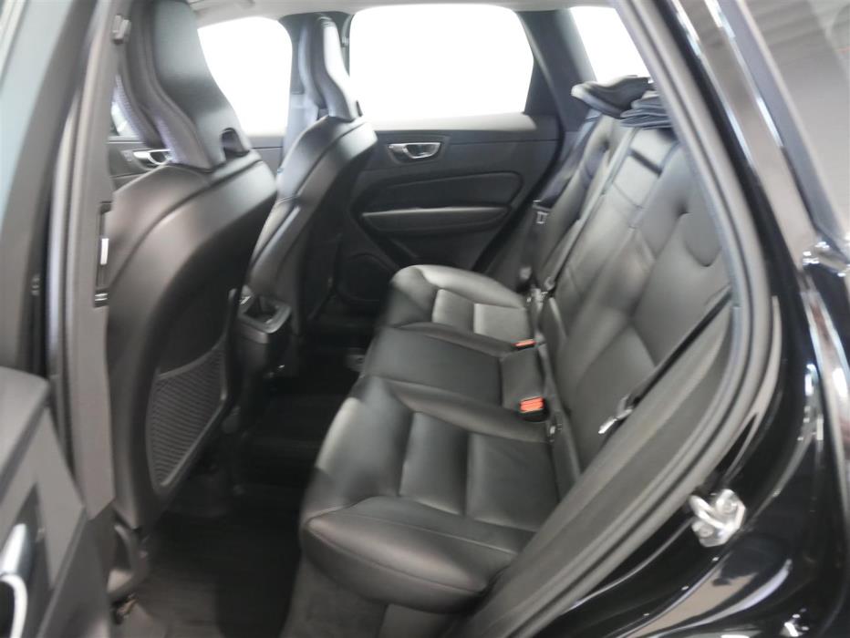VOLVO XC60 2019