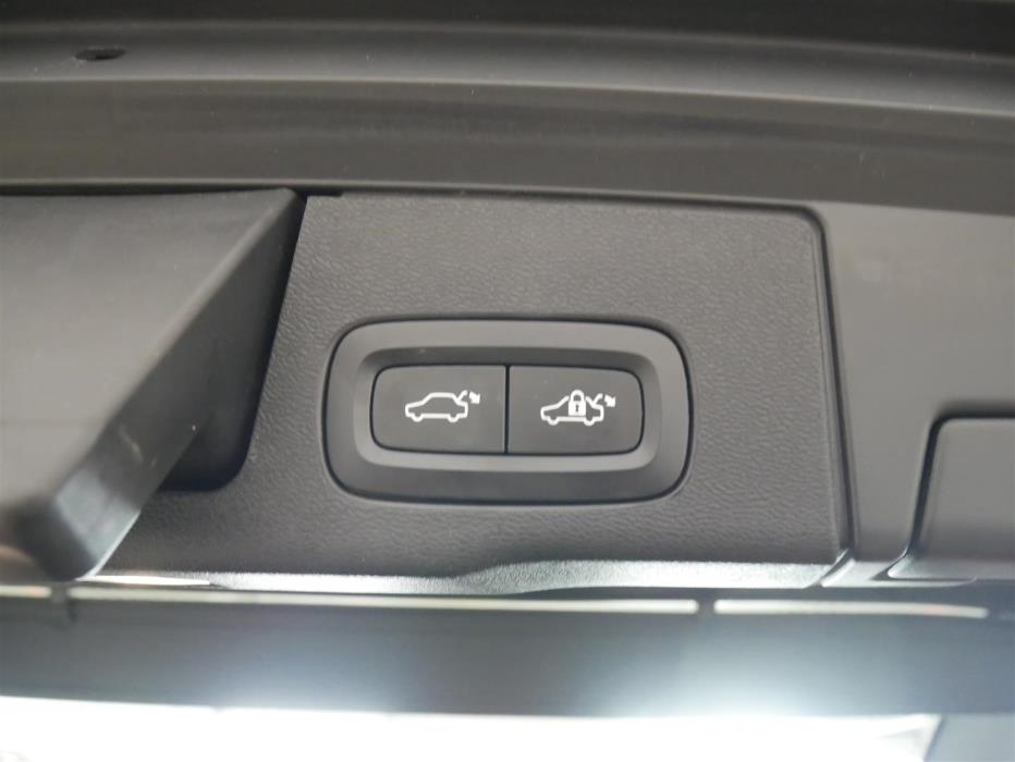 VOLVO XC60 2019