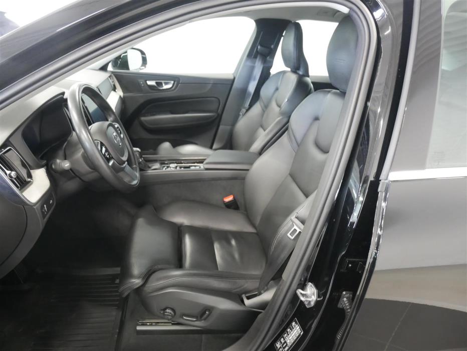 VOLVO XC60 2019