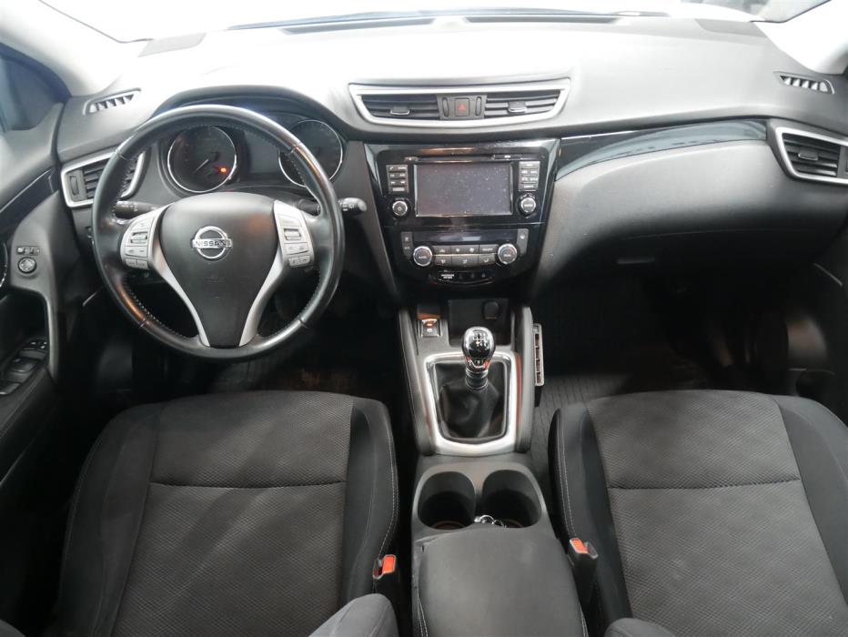 NISSAN Qashqai 2015