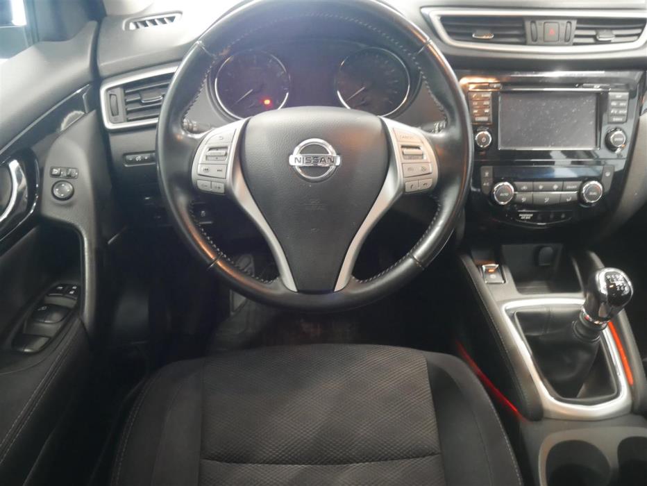 NISSAN Qashqai 2015