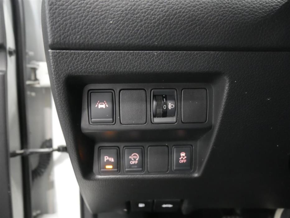 NISSAN Qashqai 2015