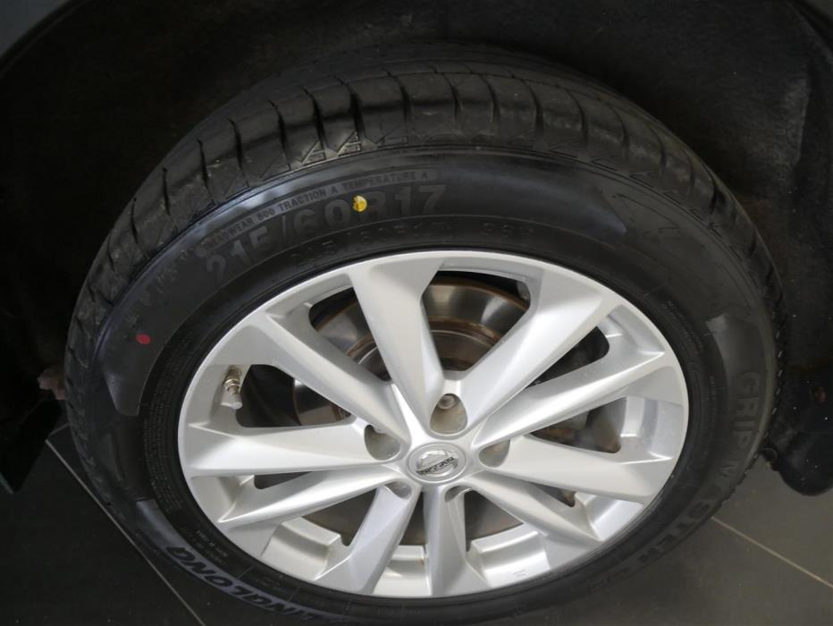 NISSAN Qashqai 2015