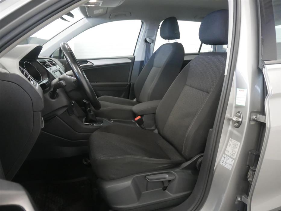VOLKSWAGEN Tiguan 2016