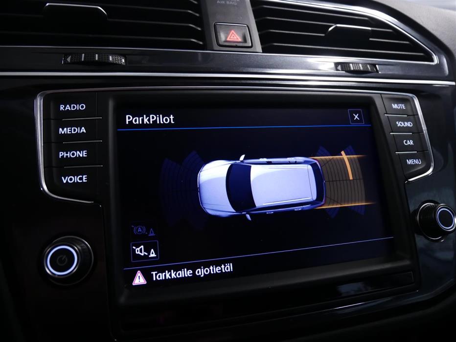 VOLKSWAGEN Tiguan 2016