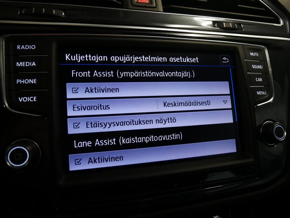 VOLKSWAGEN Tiguan 2016