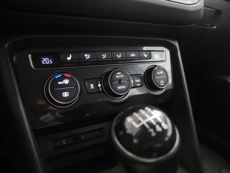 VOLKSWAGEN Tiguan 2016