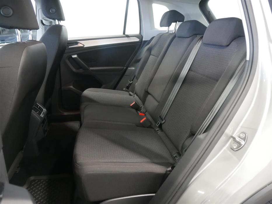 VOLKSWAGEN Tiguan 2016