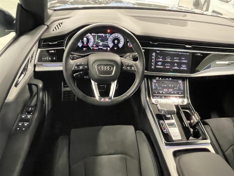AUDI Q8 2023