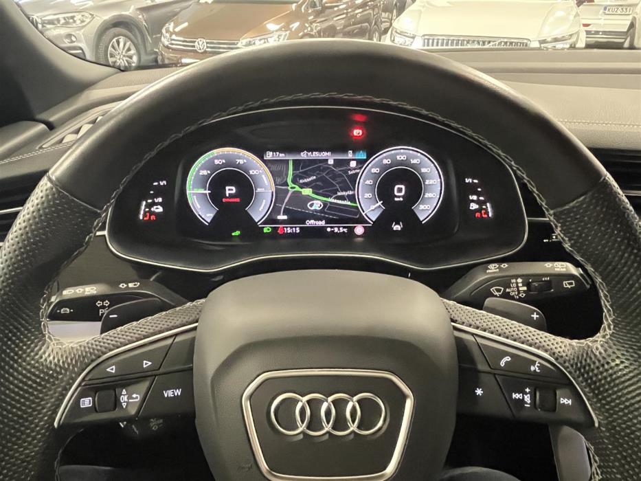 AUDI Q8 2023