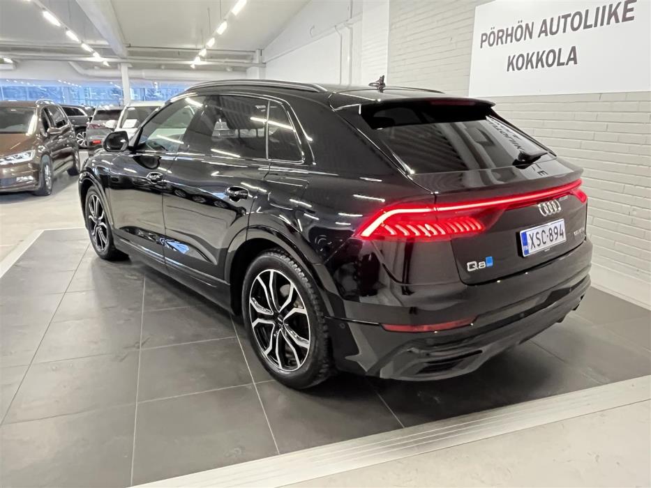 AUDI Q8 2023