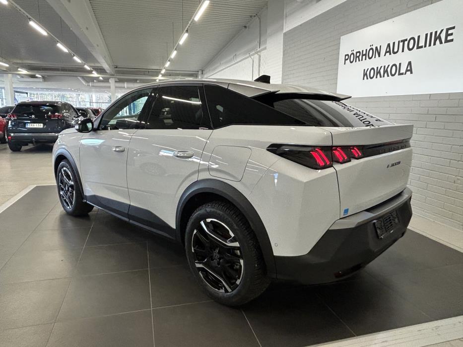 Peugeot E-3008 2025
