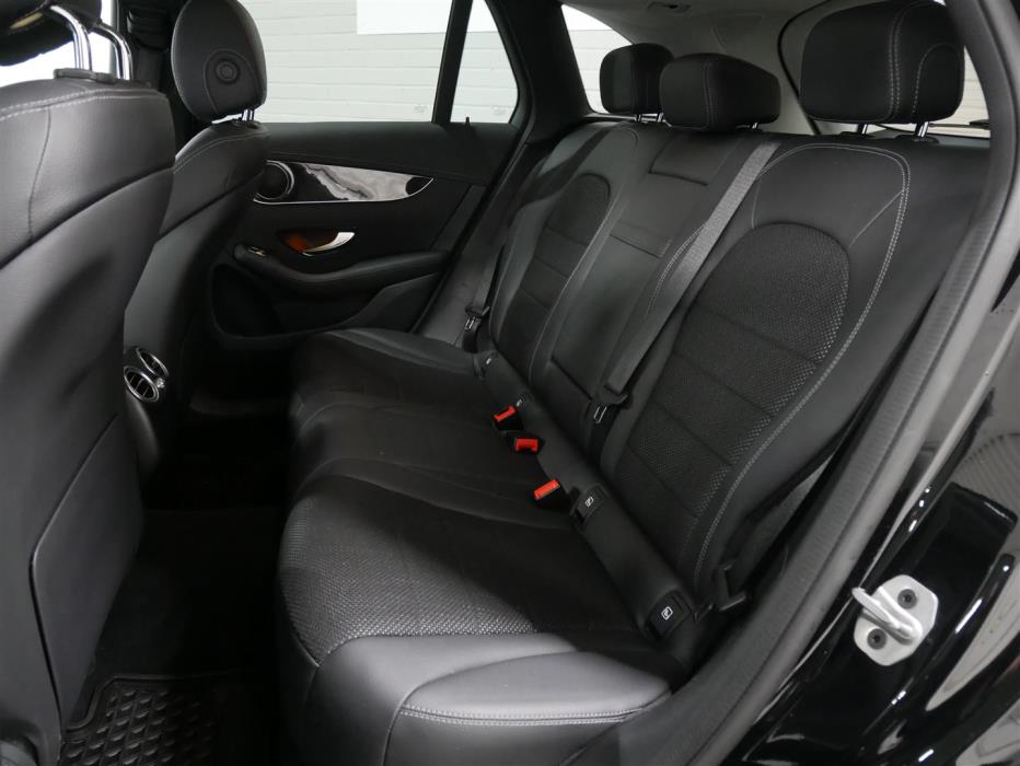 MERCEDES-BENZ GLC 2021