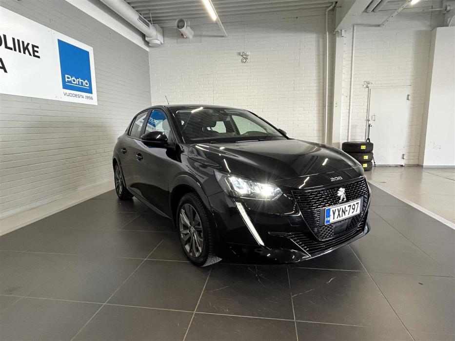 PEUGEOT e-208 2021