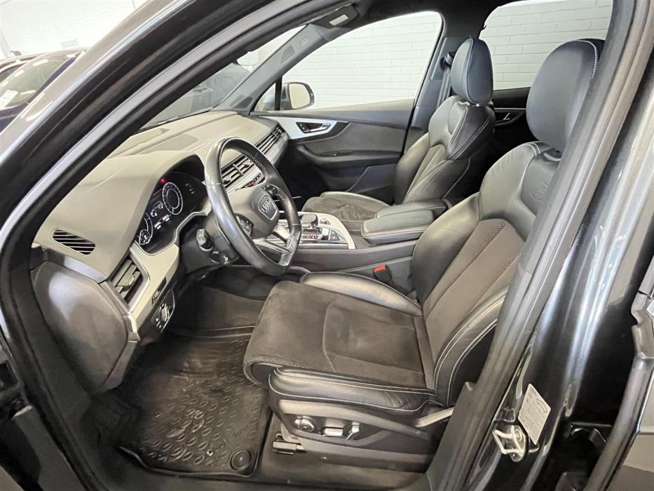 AUDI Q7 2018