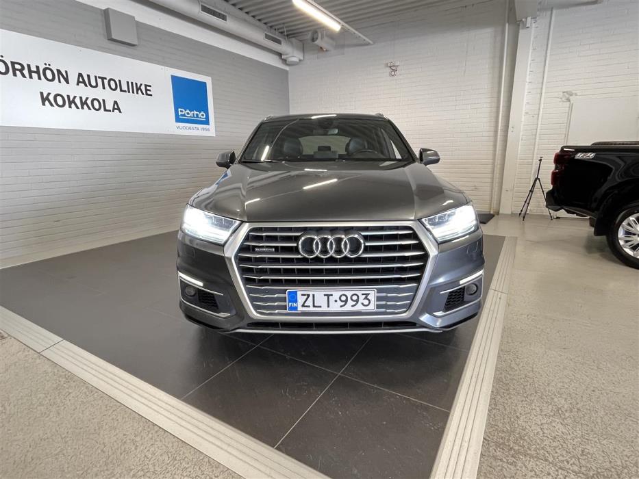 AUDI Q7 2018