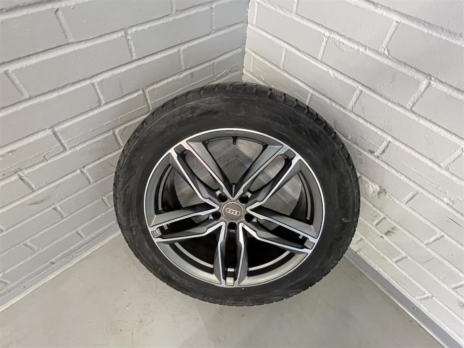 AUDI Q7 2018