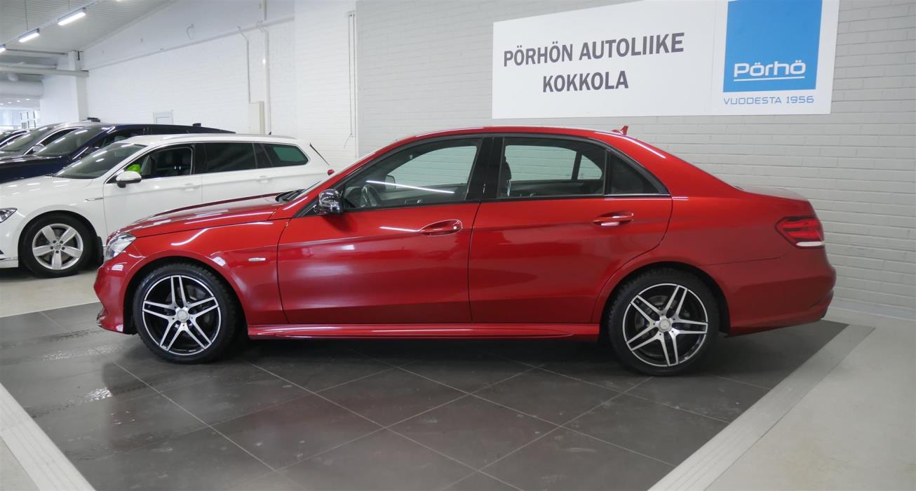 MERCEDES-BENZ E 2016