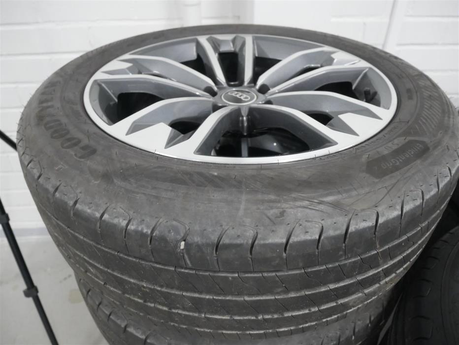 AUDI A4 allroad quattro 2023