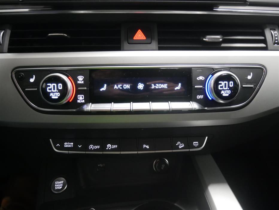 AUDI A4 allroad quattro 2023