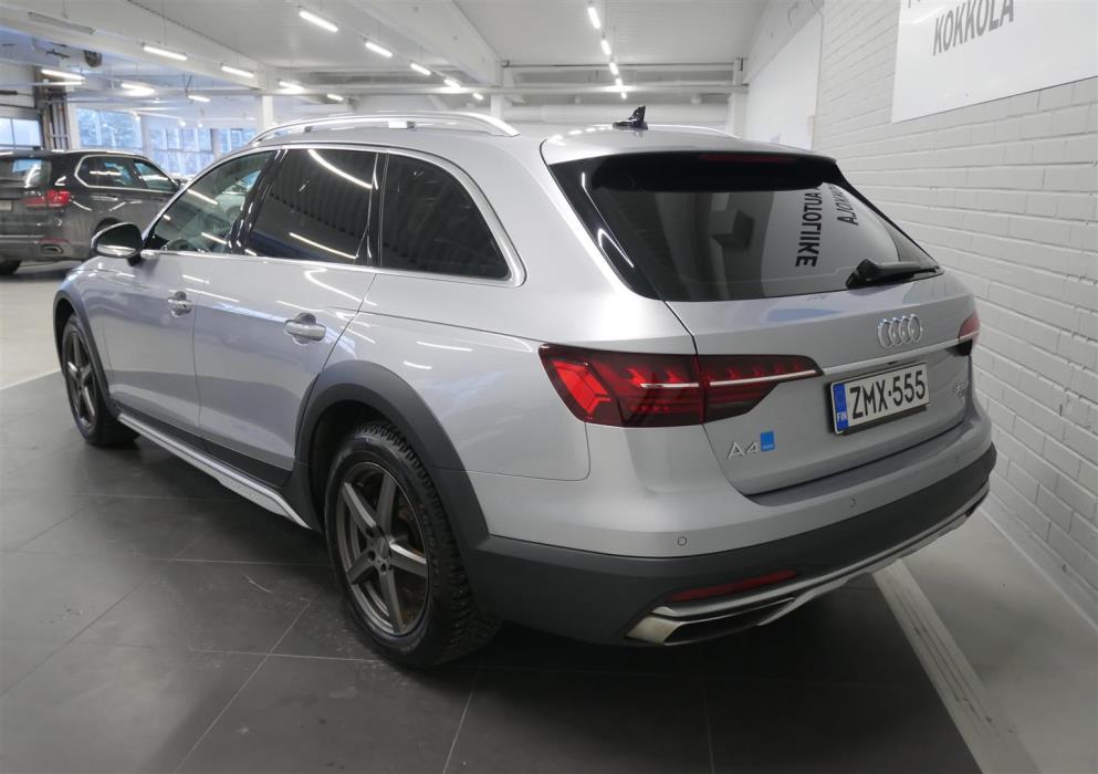 AUDI A4 allroad quattro 2023