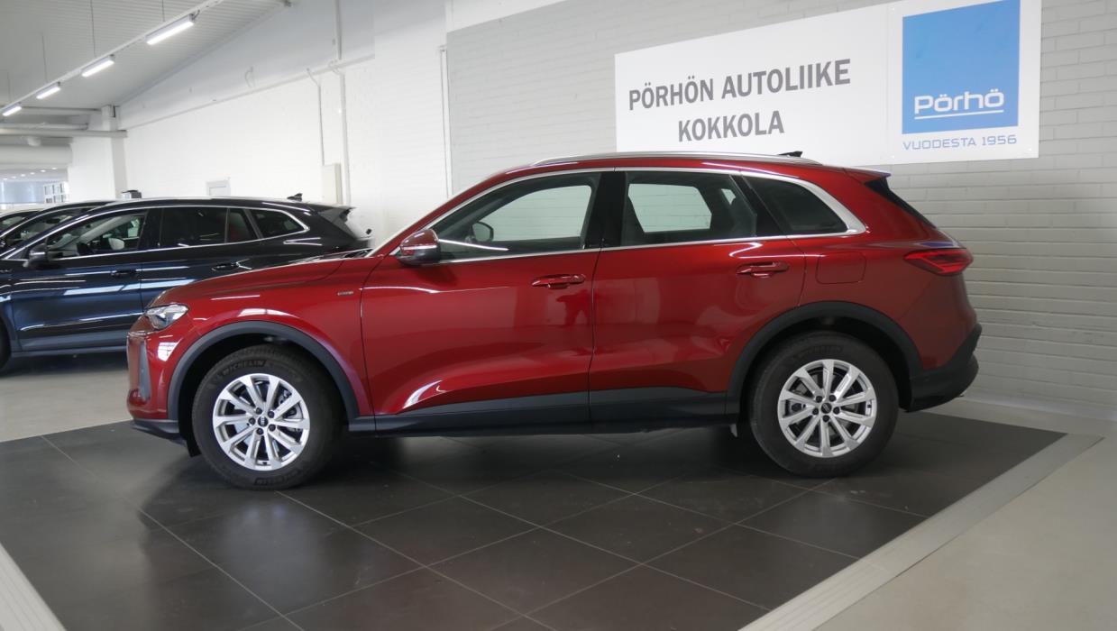 AUDI Q5 2025