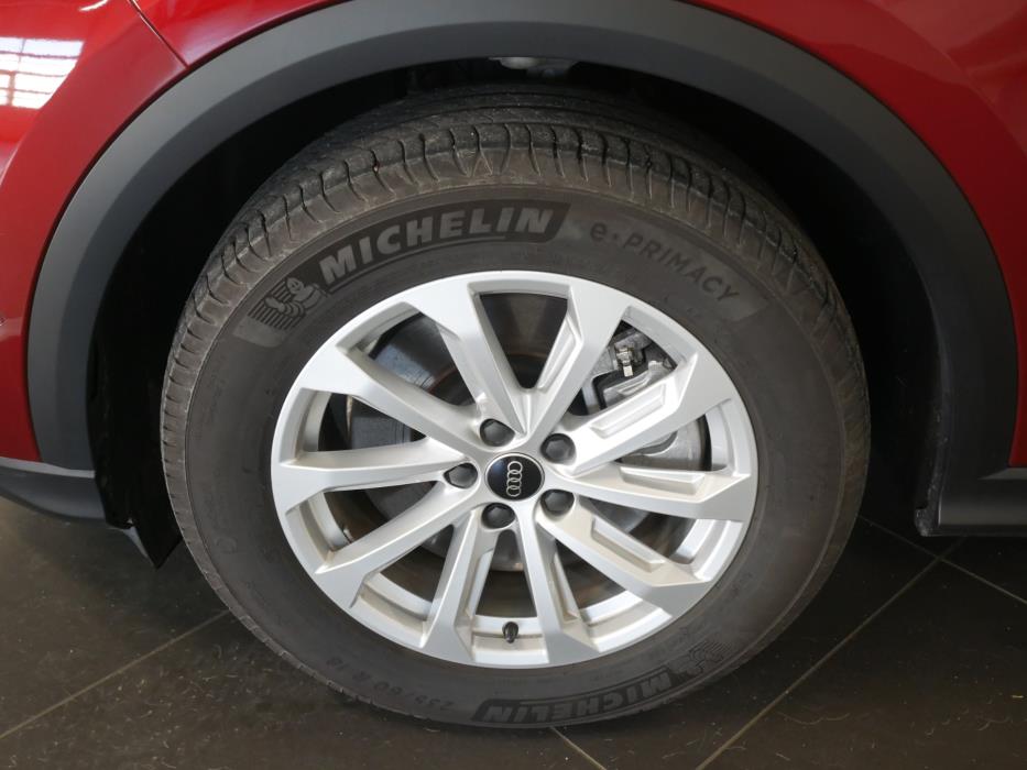 AUDI Q5 2025