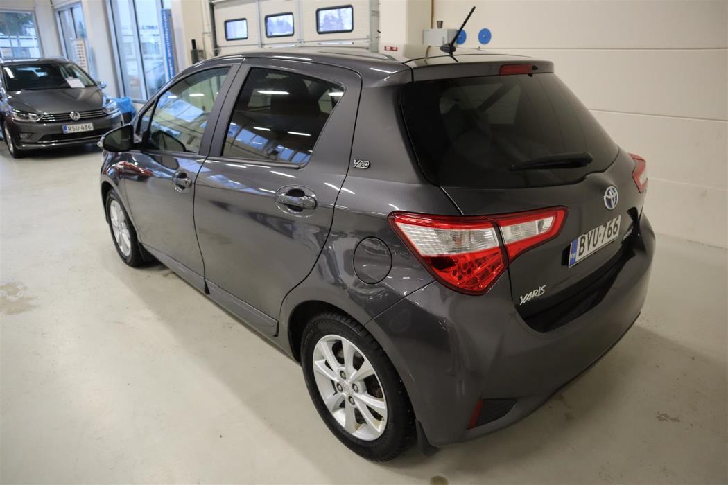 TOYOTA Yaris 2019