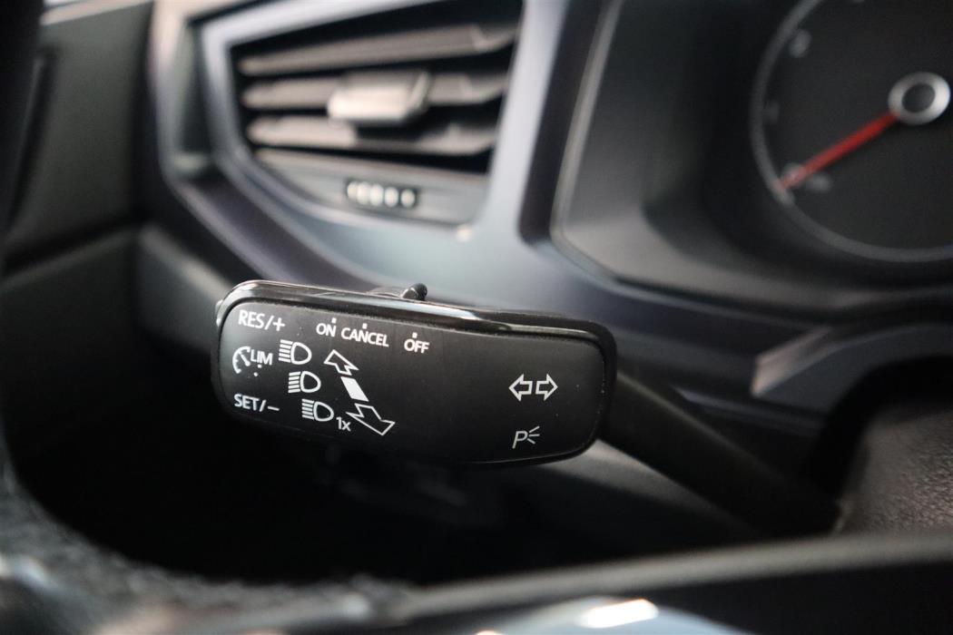 VOLKSWAGEN Polo 2019