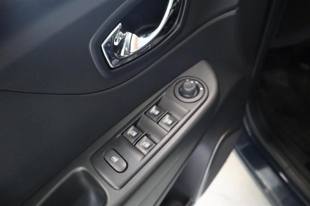 RENAULT Captur 2015