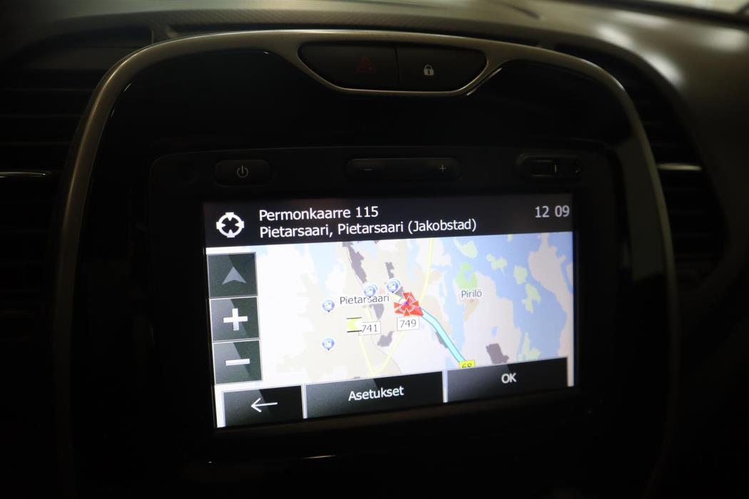 RENAULT Captur 2015