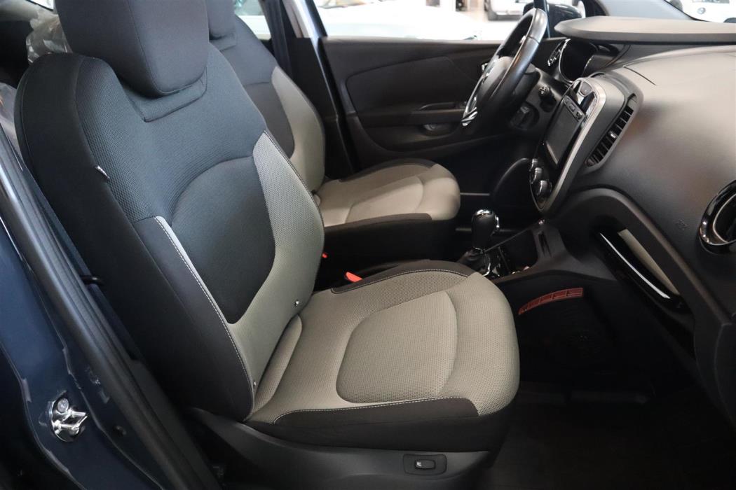 RENAULT Captur 2015