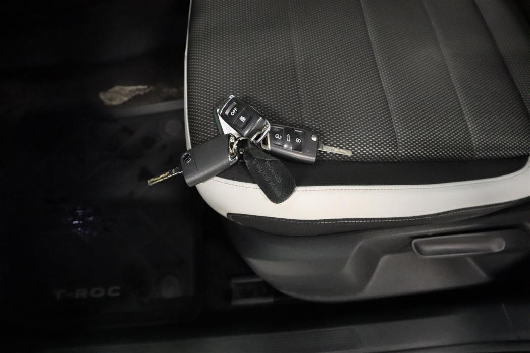 VOLKSWAGEN T-Roc 2021