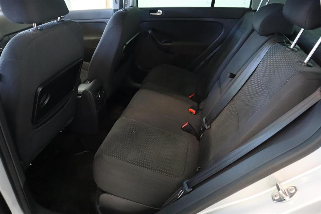 VOLKSWAGEN Golf Plus 2011