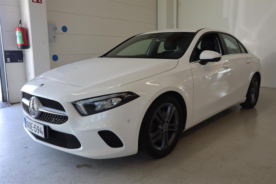 MERCEDES-BENZ A 2020